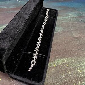 Vintage Style Elegant Silver-Tone Leaf & Crystal  Statement Tennis Bracelet NWOT